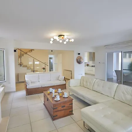 Protaras Serifos Sv7 100m Vom Entfernt By Interhome Tatil Evi Paralimni