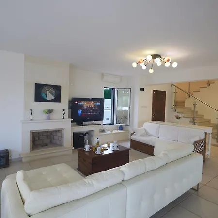 Protaras Serifos Sv7 100m Vom Entfernt By Interhome Tatil Evi Paralimni