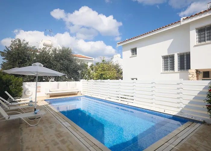 別荘 Protaras Serifos Sv7 100m Vom Entfernt By Interhome パラリムニ